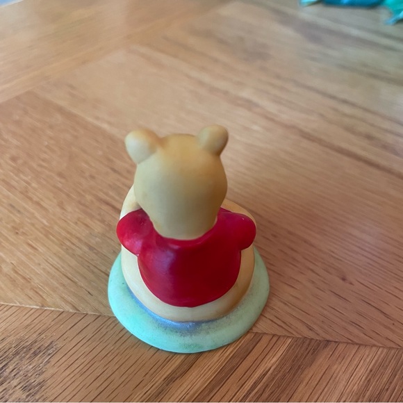 Vintage Winnie The Pooh The Disney Collection 1987 Miniature Porcelain Figurine - Picture 5 of 7